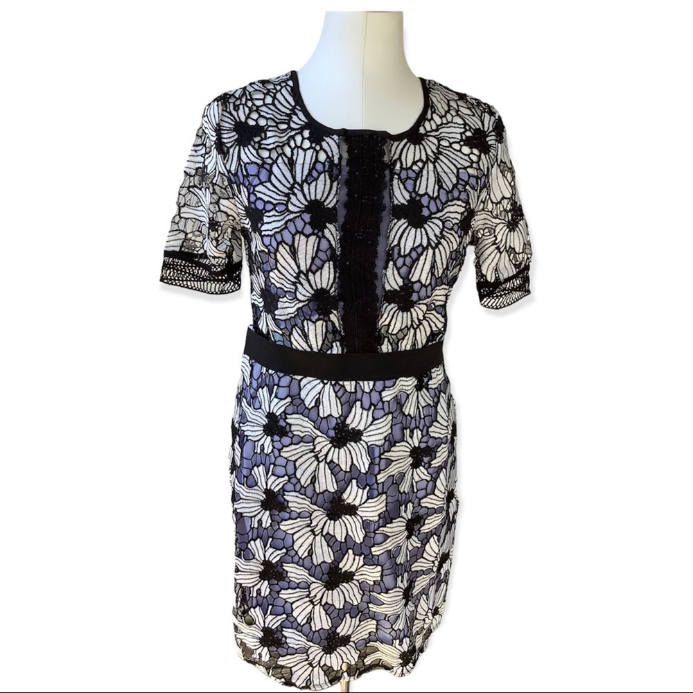 NWT- Romeo & Juliet Couture Sheath Crochet Lace Dress Sizes S M L Retail $240